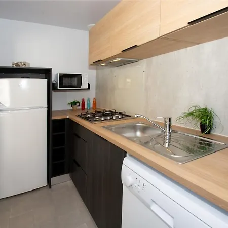 Camping Les Pecheurs - Maeva Roquebrune-sur-Argens