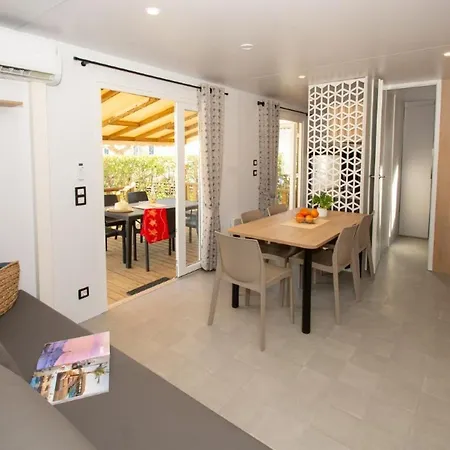 Campingplatz Les Pecheurs - Maeva 4*
